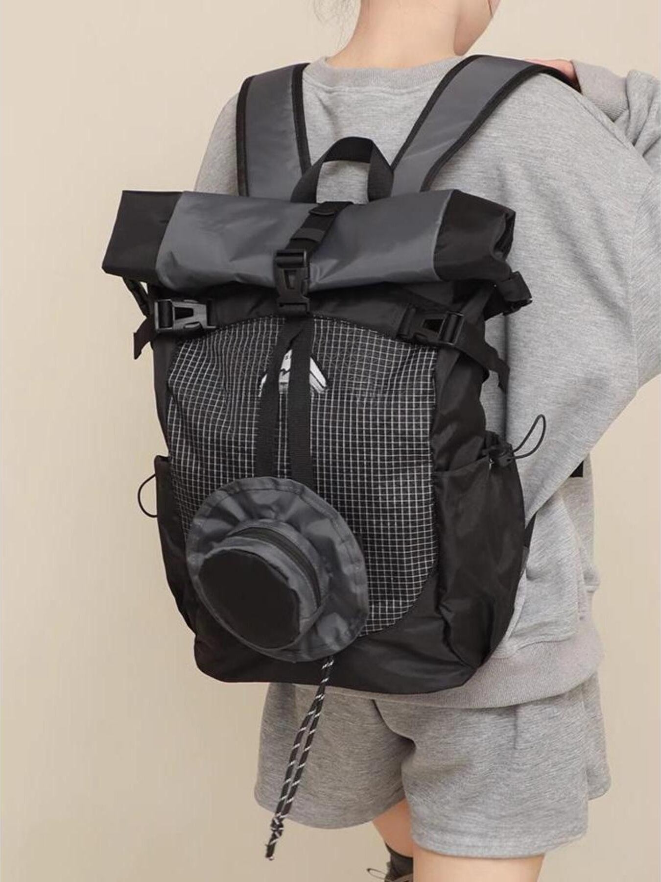 6e4063c9ae8847c4924b83d03cce964b-Max