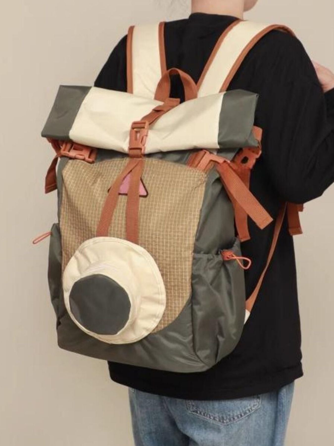 8a1ba332-e634-41a0-ba50-e30dce0282c4-Max